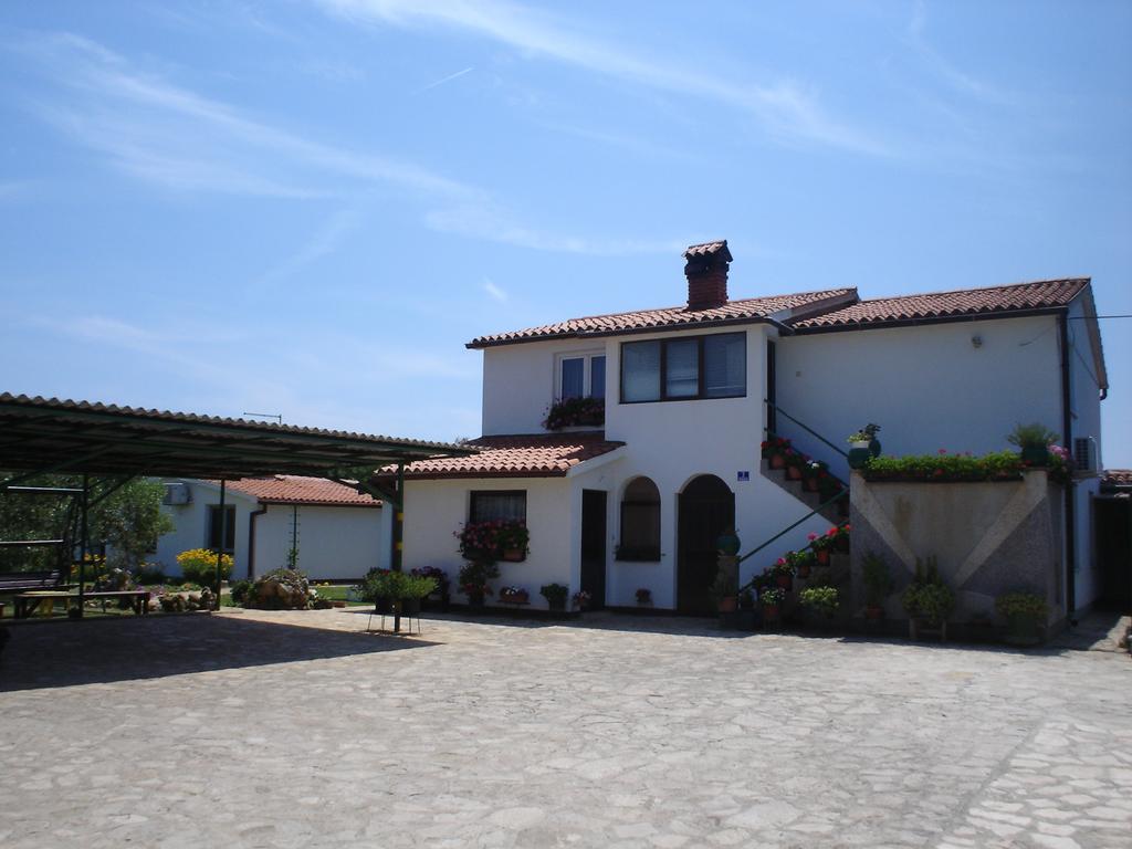 Nella Apartments Šišan Kamer foto