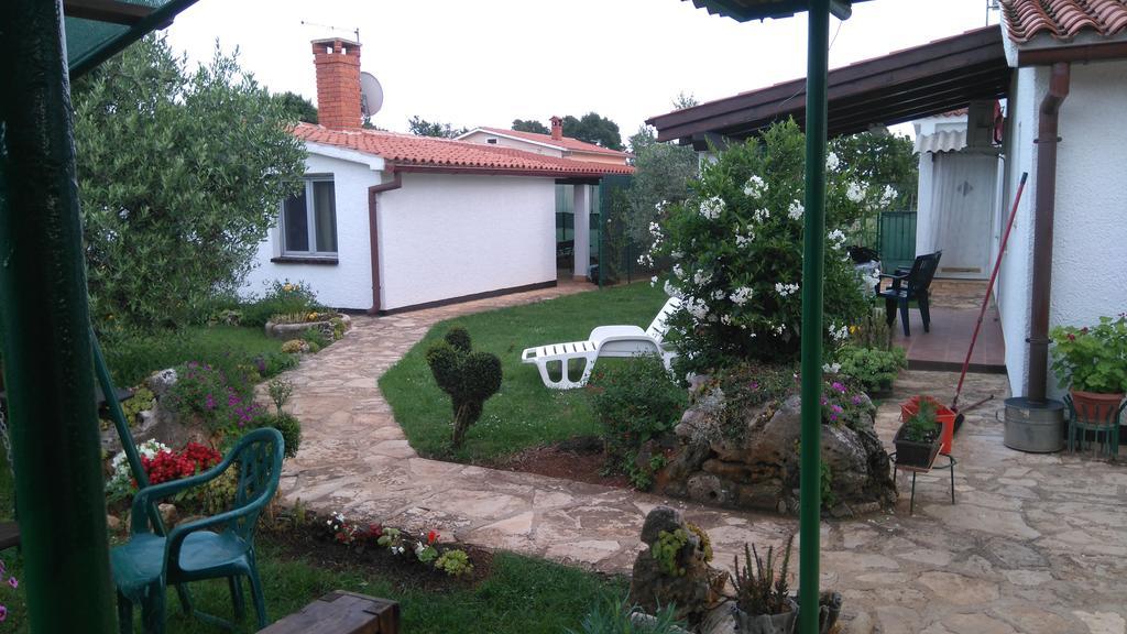 Nella Apartments Šišan Buitenkant foto